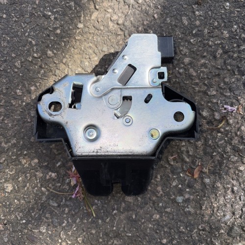 Toyota avensis bootlid - toyota,