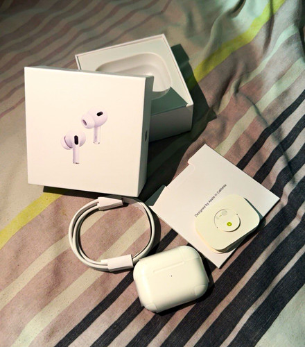 Apple airpods pro white ear - airpods,