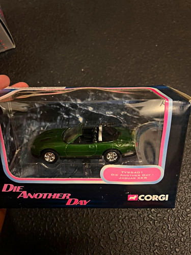 Corgi jaguar xkr die - 1:43,