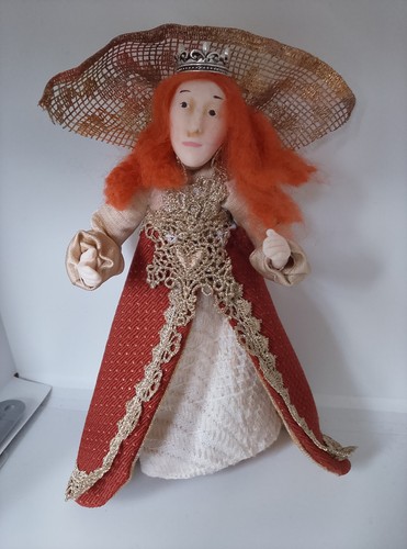 Dolls house miniature - dolls,