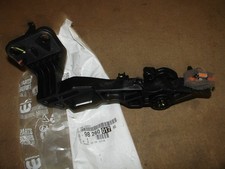9826001780 Bonnet Release