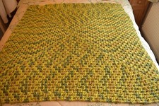 VINTAGE CROCHET BLANKET /