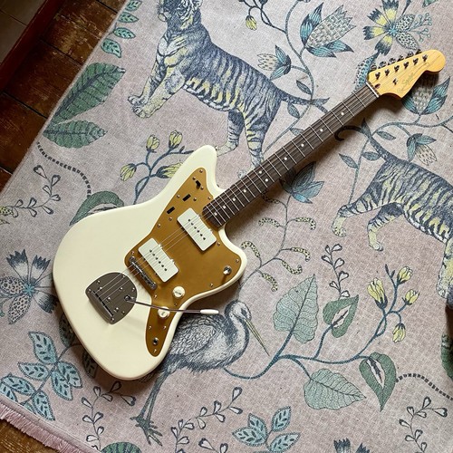 Squier mascis jazzmaster - j,