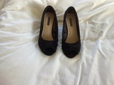 Gorgeous new ladies High heel black peep toe shoe-size 3