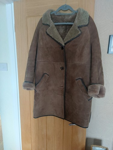 Vintage womens sheepskin coat - ,