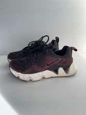 Nike burgundy sneakers