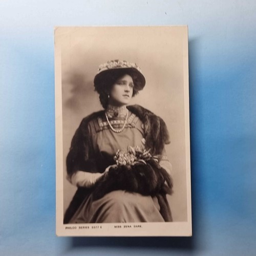 Edwardian actress postcard - actress,