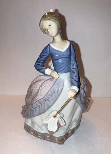 Lladro evita lady with parasol - lady,