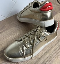 BETSEY JOHNSON RED KISS LIPS