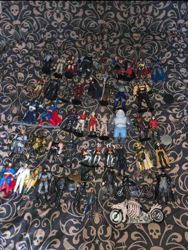 Mcfarlane figure bundle - mcfarlane, dc