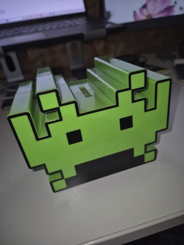 Vintage taito space invaders - space,
