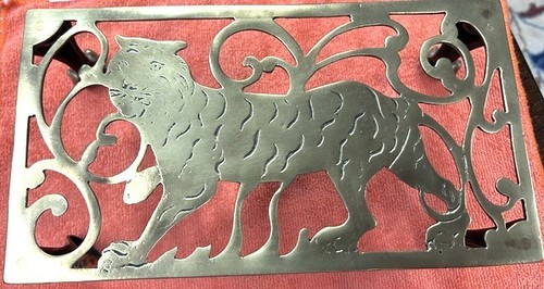 C1920 oblong brass - (e111),