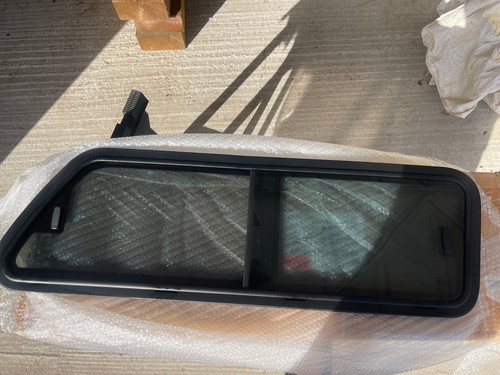 Mitsubishi l200 canopy - mitsubishi,