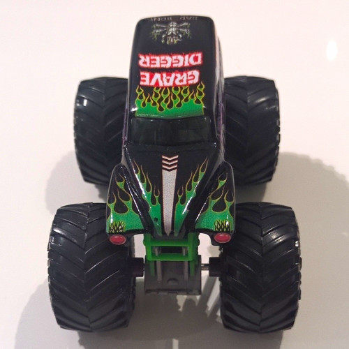 Grave digger diecast monster - grave,
