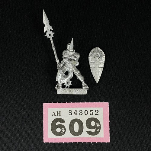 Akkylannie griffins spearmen - griffins,