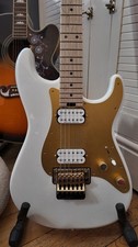Charvel - Pro-Mod So-Cal Style 1 HH FR M - White with gold, HH, Locking Tremolo