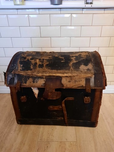 Antique vintage steamer pirate - antique,