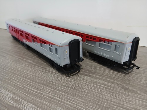 Hornby rake serco - hornby, of