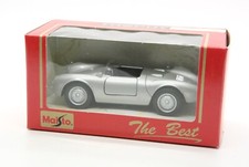 Diecast Model - 1:32 Scale - Maisto Trophy - Porsche 550A Spyder - Silver