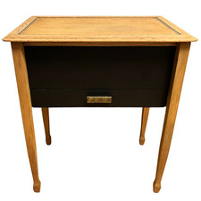 Vintage sewing box - table, –