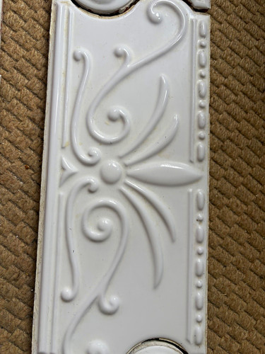 White glossy embossed - white,