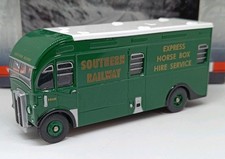 CORGI TRACKSIDE DG213001 Harrington horsebox Southern Railways  1.76  OO Gauge