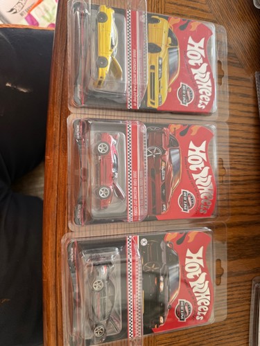 Hot wheels red - hot,