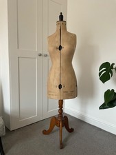 Vintage Chil Daw Dressmakers