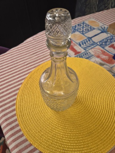 Crystal cut glass port - cut,