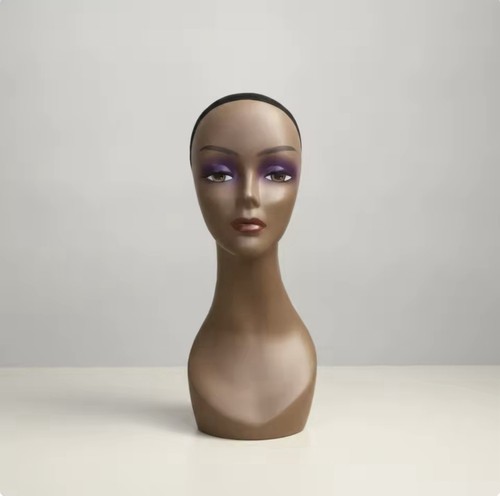 Black female mannequin - black,