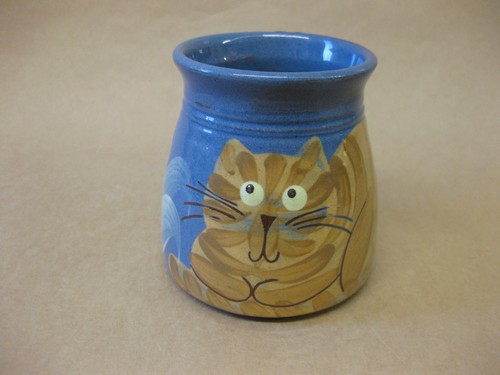 Vintage studio pottery cat - studio,