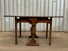 A 1940’s drop leaf dining