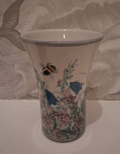 The tain pottery vase thistle - the,