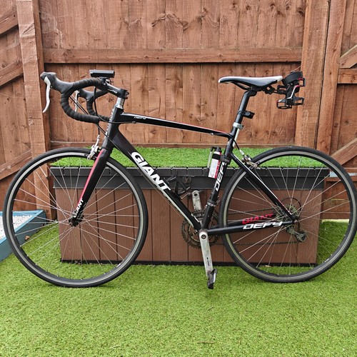 Giant defy road bike size - 4,