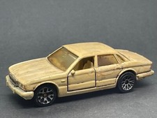 MATCHBOX JAGUAR XJ6 - BARN
