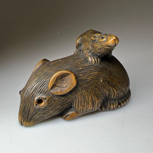 Antique japanese netsuke - antique,