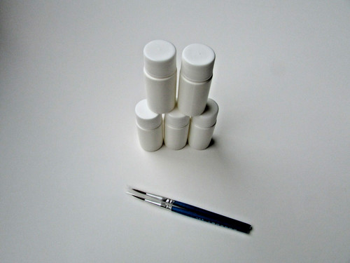 Valspar detail touch paint - up,