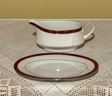 Legendary by Noritake Marble Red Sauce Boat & Stand Gravy Jug & Underplate M/008