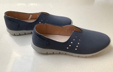 Pavers ladies size 7 flat navy shoes brand new never worn
