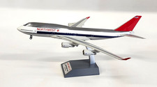 Blue Box 1:200 Boeing 747-400 Northwest N662US (polished with stand)