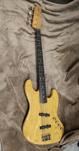 Moon jazz bass with - jj-4,