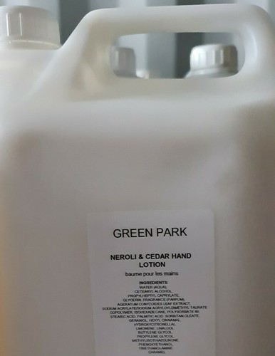 Molton brown neroli - brown, cedar
