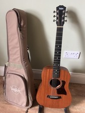 Baby Taylor BT2 Acoustic Guitar with Soft Case