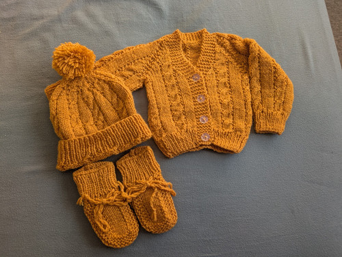 Mustard cable knit hand - mustard,