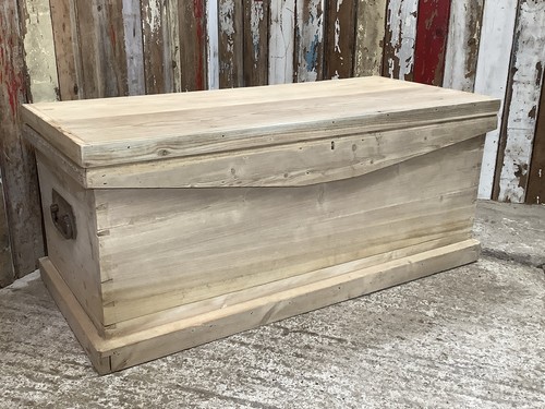 Victorian stripped pine wooden - stripped,