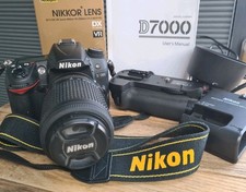 Nikon D7000 16.2MP Digital SLR Camera (6851 shots) Nikkor 55-200mm lens M/drive