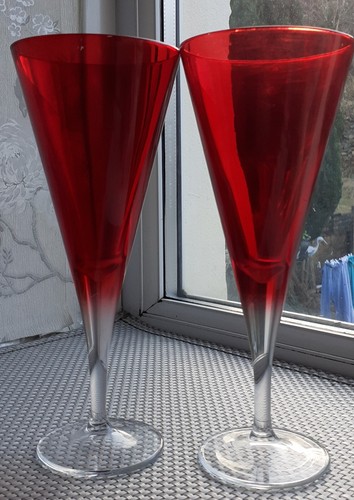 Red trumpet bowl flutes - 2,