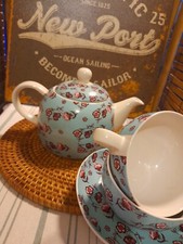 Teapot Large &2 Breakfast Size