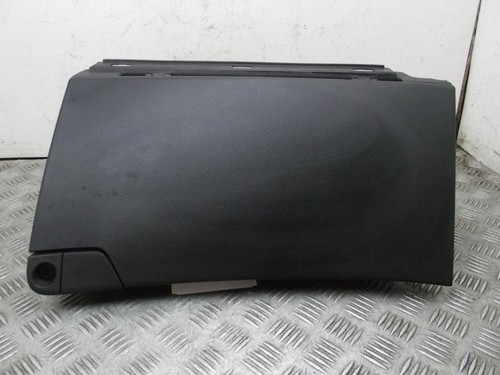 Hyundai i40 glove box - hyundai,