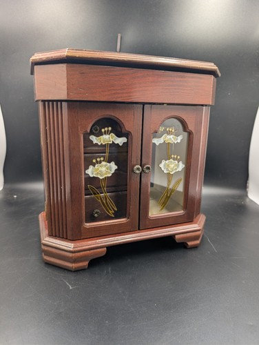 Fluted wood jewelry box - jewelry,